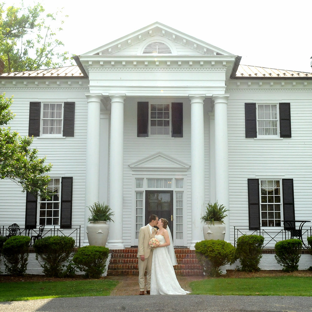 Photography of Winton Manor wedding Amherst
